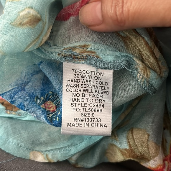 Umgee Lightweight Floral Button Down Shirt Womens Sz S Blue Red Beachy boho NWT - Picture 4 of 4